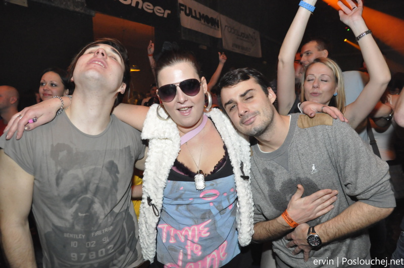 ELEKTRA W. PAN-POT (MOBILEE) - Pátek 14. 12. 2012